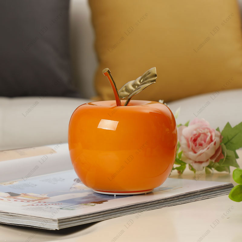 Lampada da tavolo a LED Apple  - Decor Lighting Cy recensione e prezzo