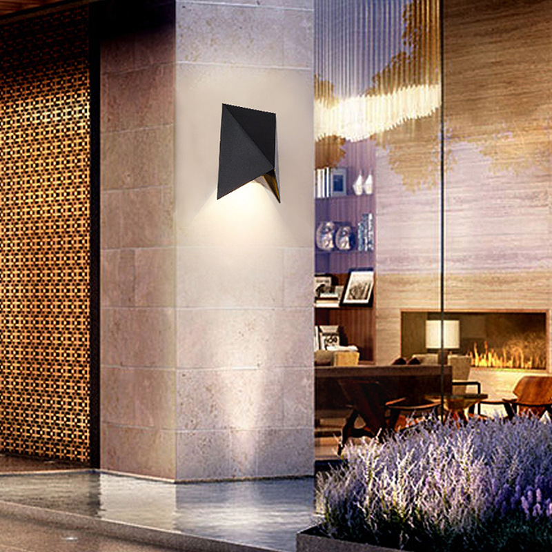 Lampada da parete impermeabile - Decor Lighting Cy recensione e prezzo